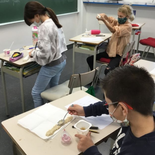 Setmana de la ciència. 5è de primària. Experiment sobre la digestió Setmana de la ciència. 5è de primària. Experiment sobre la digestió