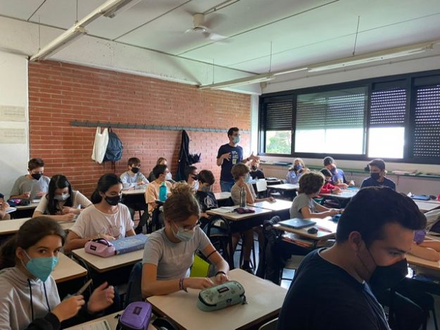 Escola Solc Barcelona – Junior Report Escola Solc Barcelona - Junior Report