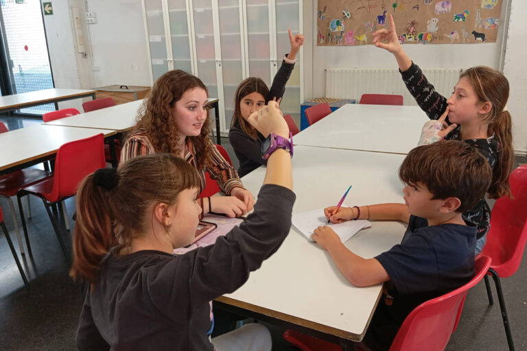 Escola Solc de Barcelona - Auxiliar de conversa