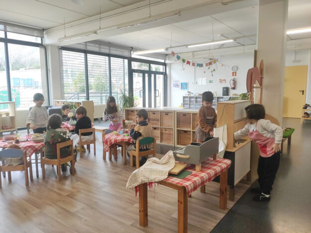 Escola Solc de Barcelona – Joc simbòlic Escola Solc de Barcelona - Joc simbòlic