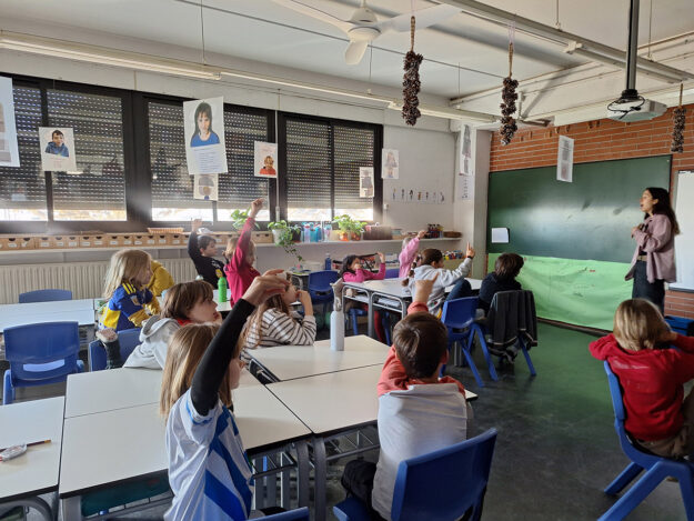 Escola Solc de Barcelona – Projecte Educació Audiovisual “Del Cap a la Cua” Escola Solc de Barcelona - Projecte Educació Audiovisual “Del Cap a la Cua”