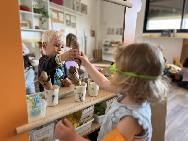 Escola Solc de Barcelona – Joc simbòlic Escola Solc de Barcelona - Joc simbòlic