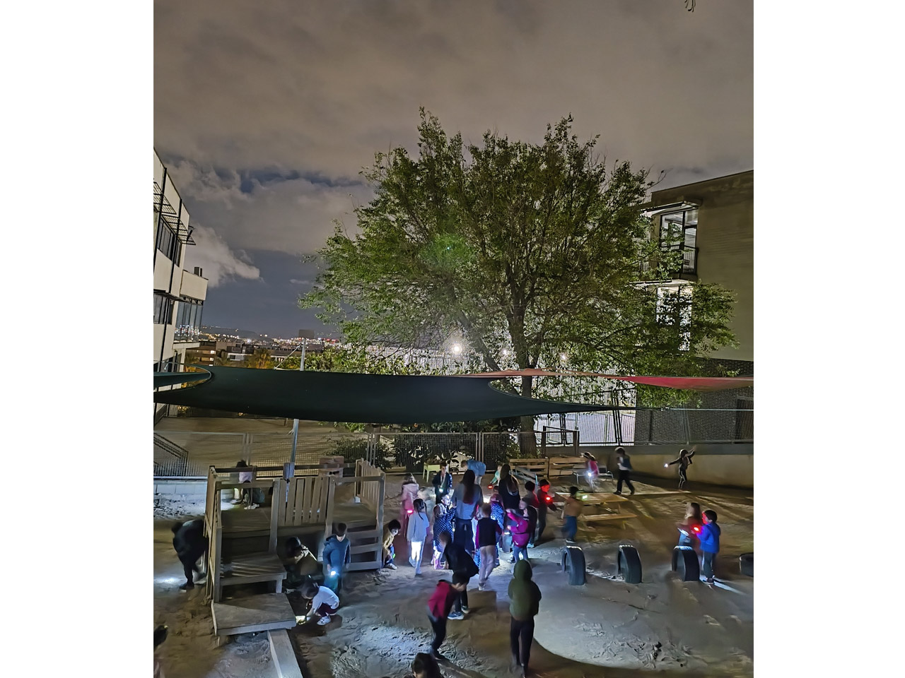 Escola Solc de Barcelona - Una nit a l’escola