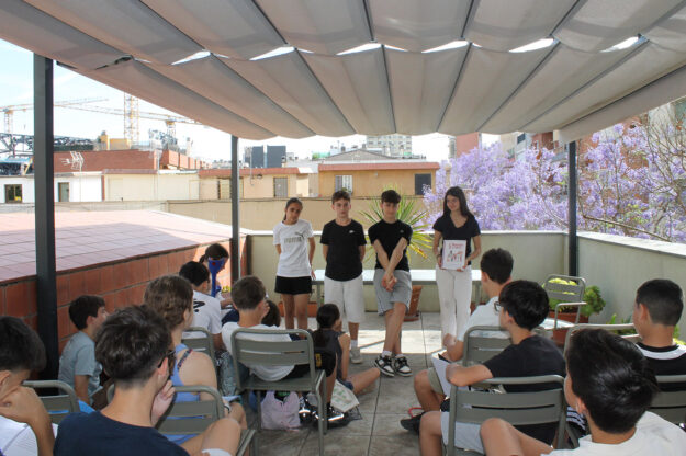 Escola Solc de Barcelona – Presentació de llibres a la biblioteca Escola Solc de Barcelona - Presentació de llibres a la biblioteca