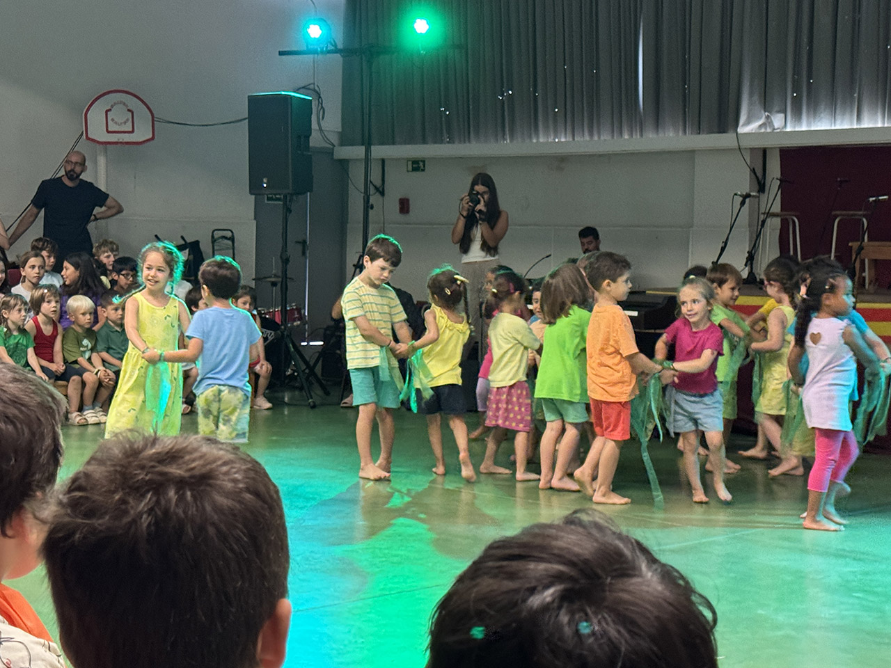 Escola Solc de Barcelona - Mostra coral i d'expressió artística