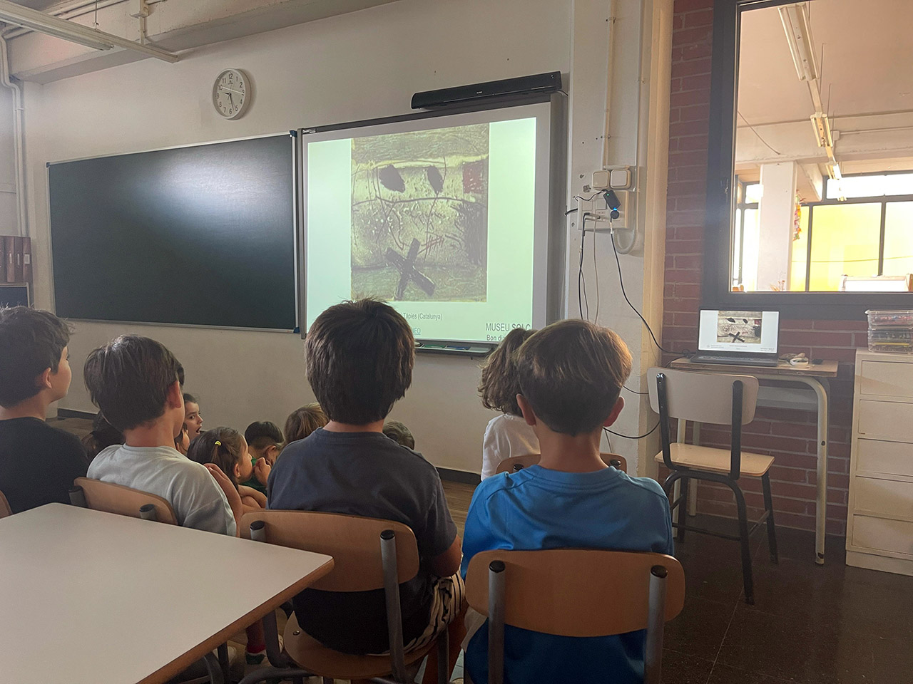 Escola Solc de Barcelona - Bon dia amb art