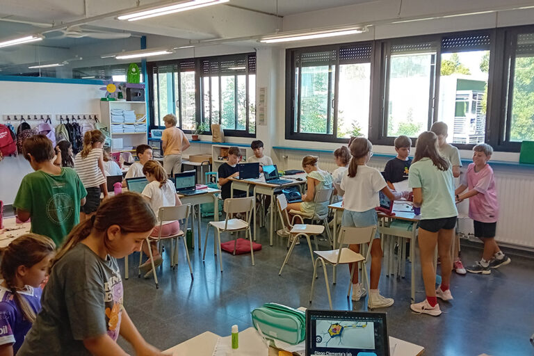 Escola Solc de Barcelona - Inici dels laboratoris de Cicle Superior