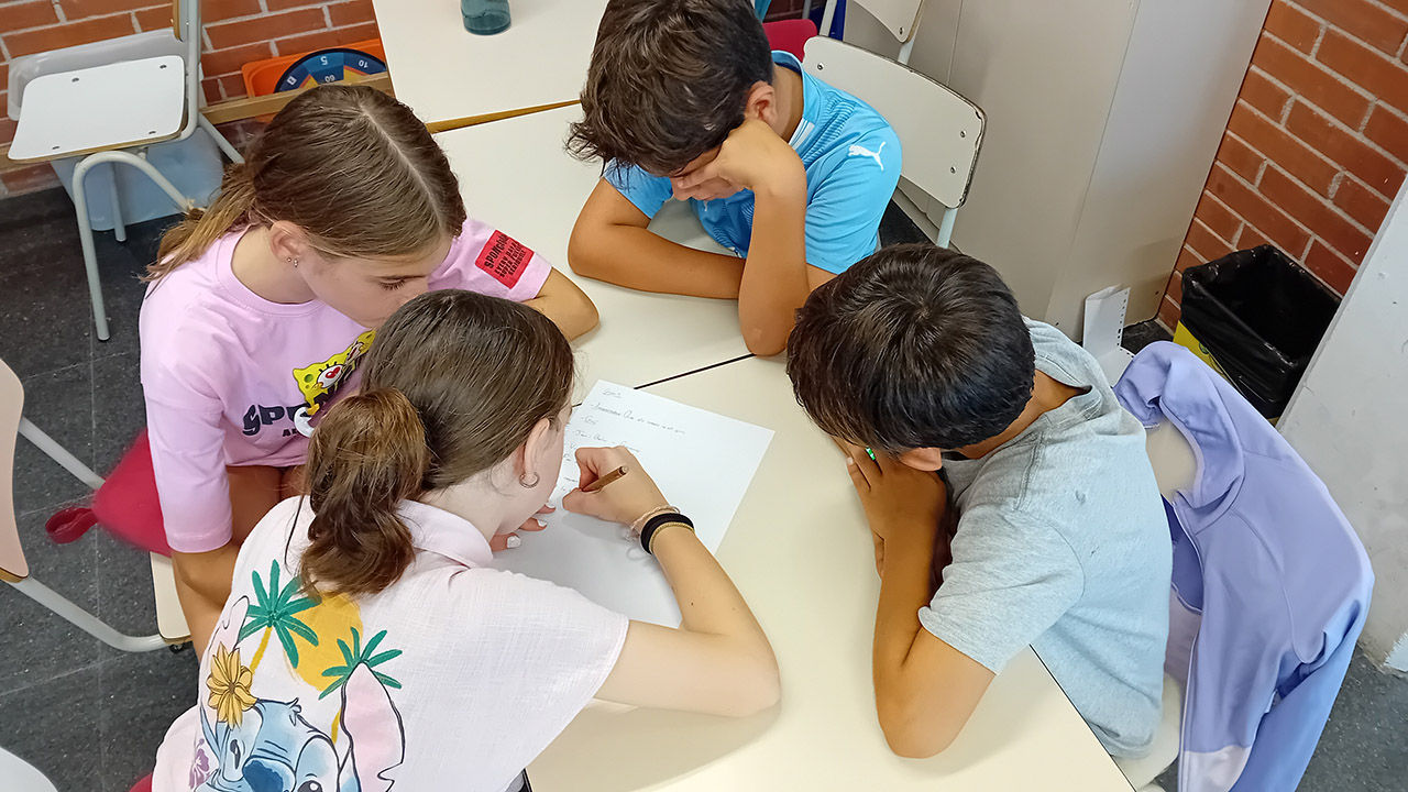 Escola Solc de Barcelona - Inici dels laboratoris de Cicle Superior
