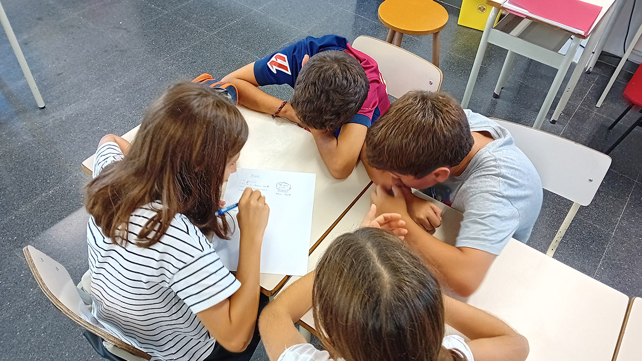 Escola Solc de Barcelona - Inici dels laboratoris de Cicle Superior