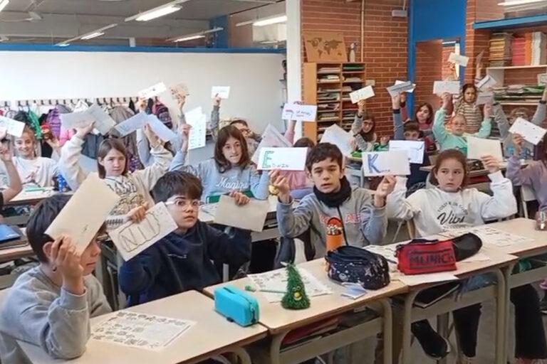 Escola Solc de Barcelona - Cartes amunt i avall!