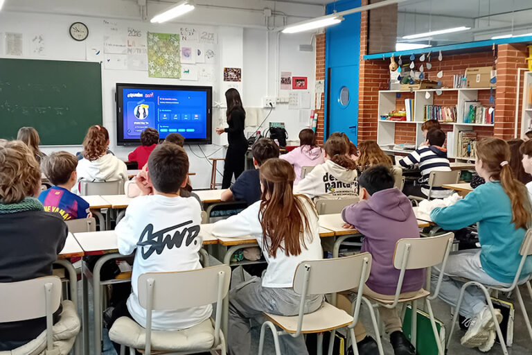 Escola Solc de Barcelona - Xerrada Hind Rafik