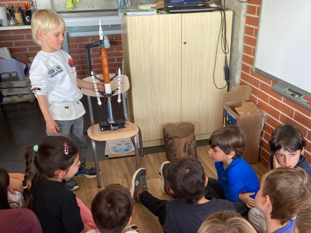Escola Solc de Barcelona – Primer s’apassiona amb Artemis II Escola Solc de Barcelona - Primer s’apassiona amb Artemis II
