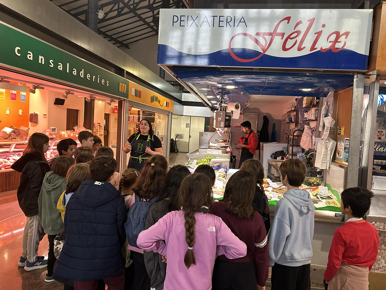 Escola Solc de Barcelona - Visita al Mercat de Sarrià