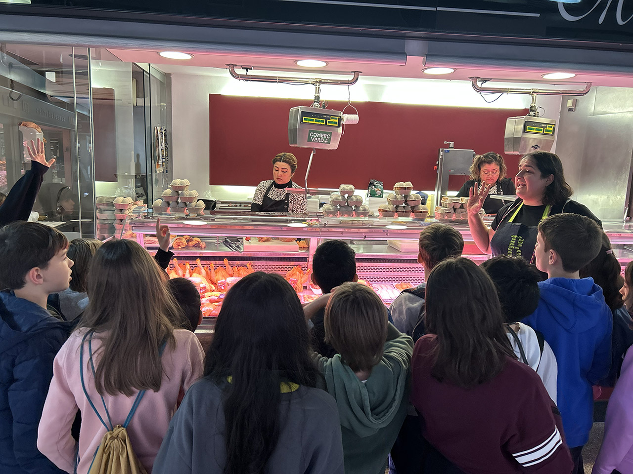 Escola Solc de Barcelona - Visita al Mercat de Sarrià