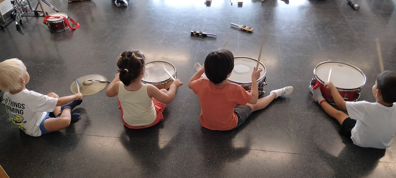 Escola Solc Barcelona - Pedagogia musical Dalcroze