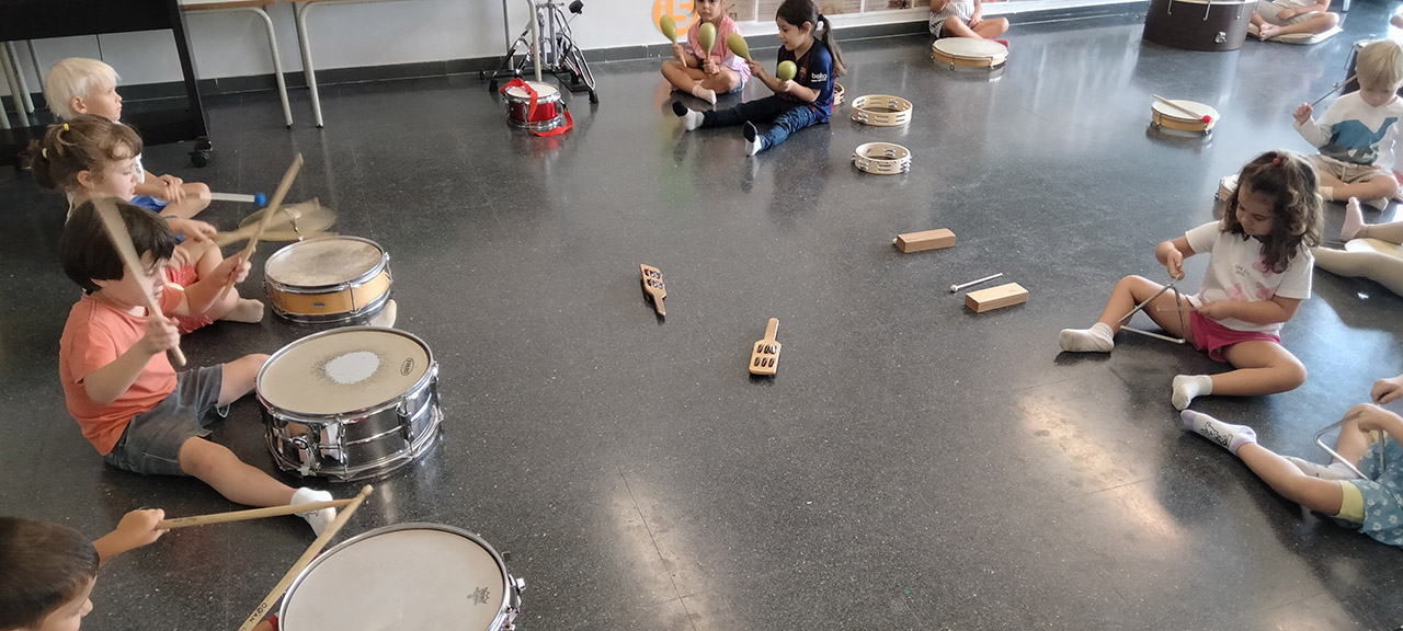 Escola Solc Barcelona - Pedagogia musical Dalcroze