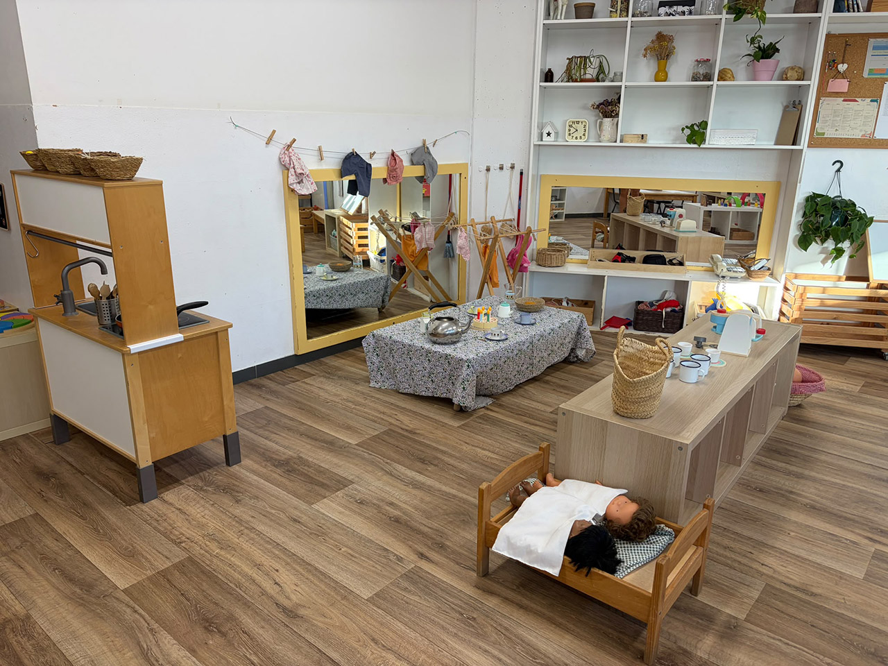Escola Solc de Barcelona - Infantil, un equip, molts espais per créixer i aprendre