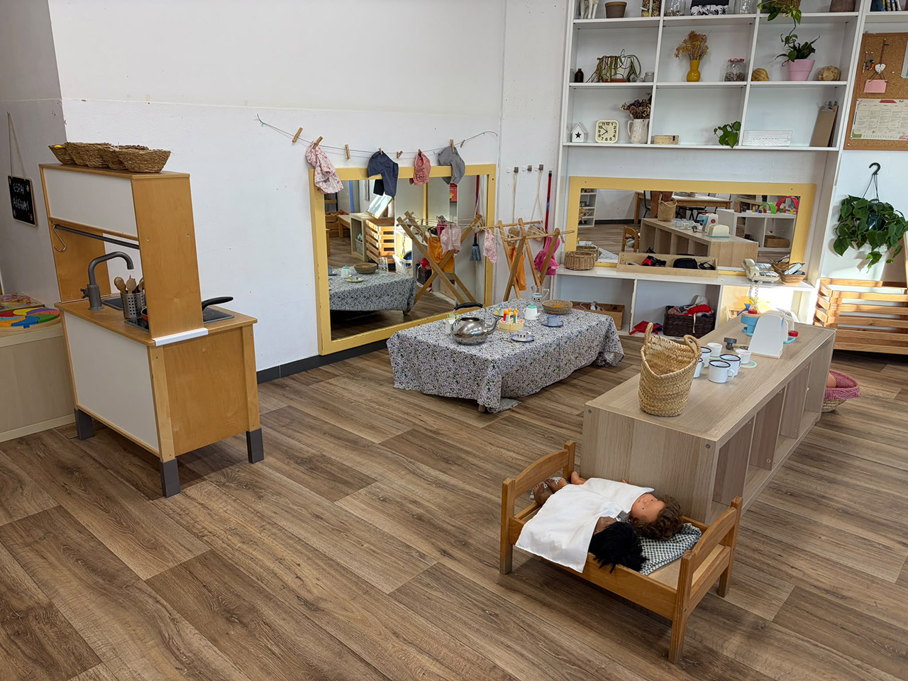 Escola Solc de Barcelona - Infantil, un equip, molts espais per créixer i aprendre